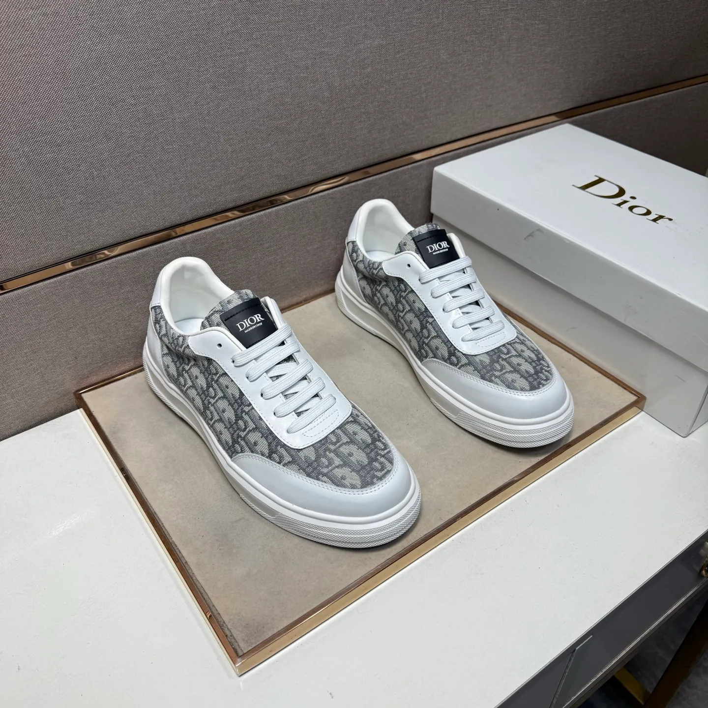 ⬛️Men's shoes 💰p400 [Dior~] Men's casual shoes 2025z cabinet sales simultaneously 🔶Size: 38-44#️⃣ 🔷3 colors🔜The upper is made of multi-material splicing ➕Genuine leather lining, comfortable and breathable, sole: original comfortable and wear-resistant outsole, ⚠️real thing📱photographed🎬real thing is better📢📢📢